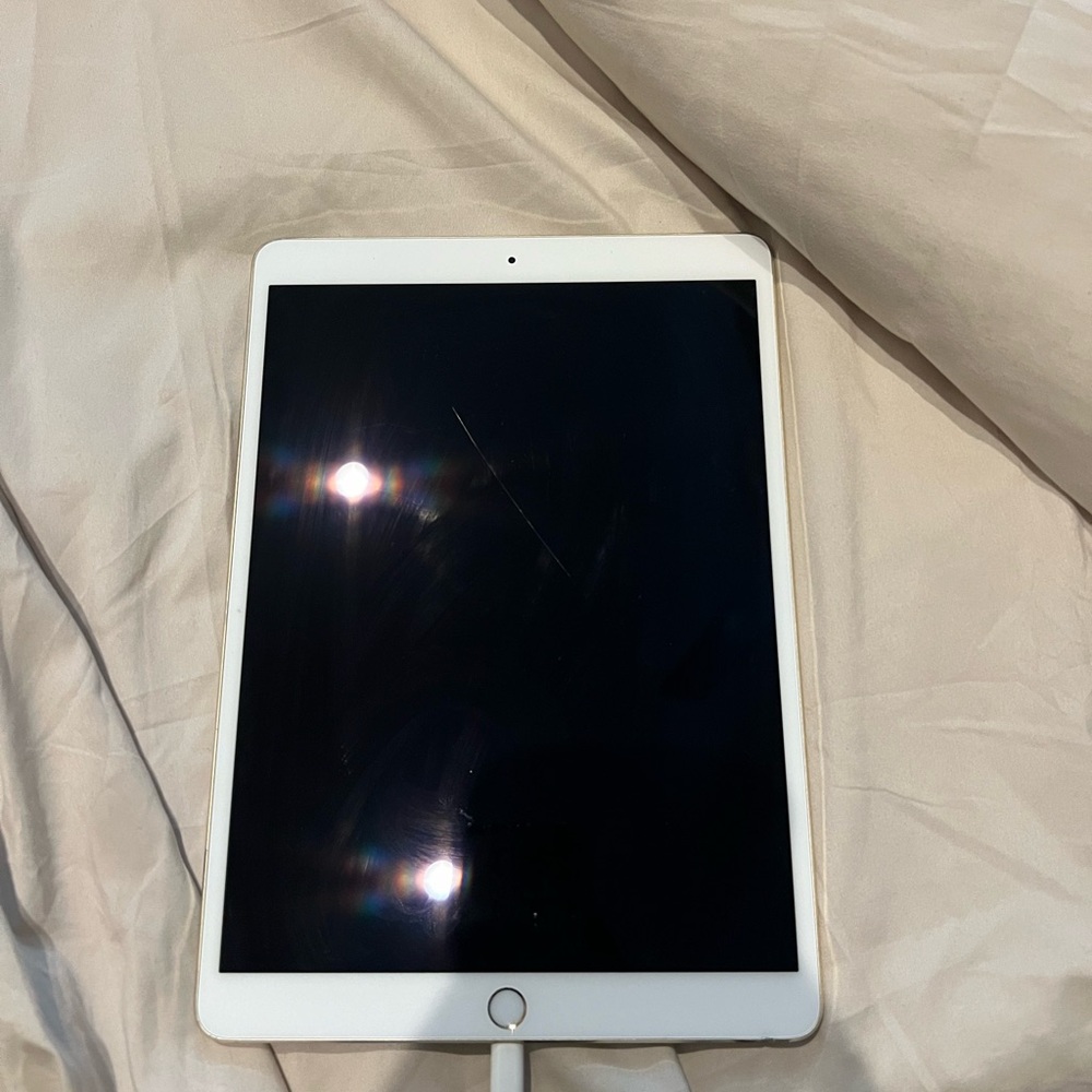 iPad Pro 10.5inch gold